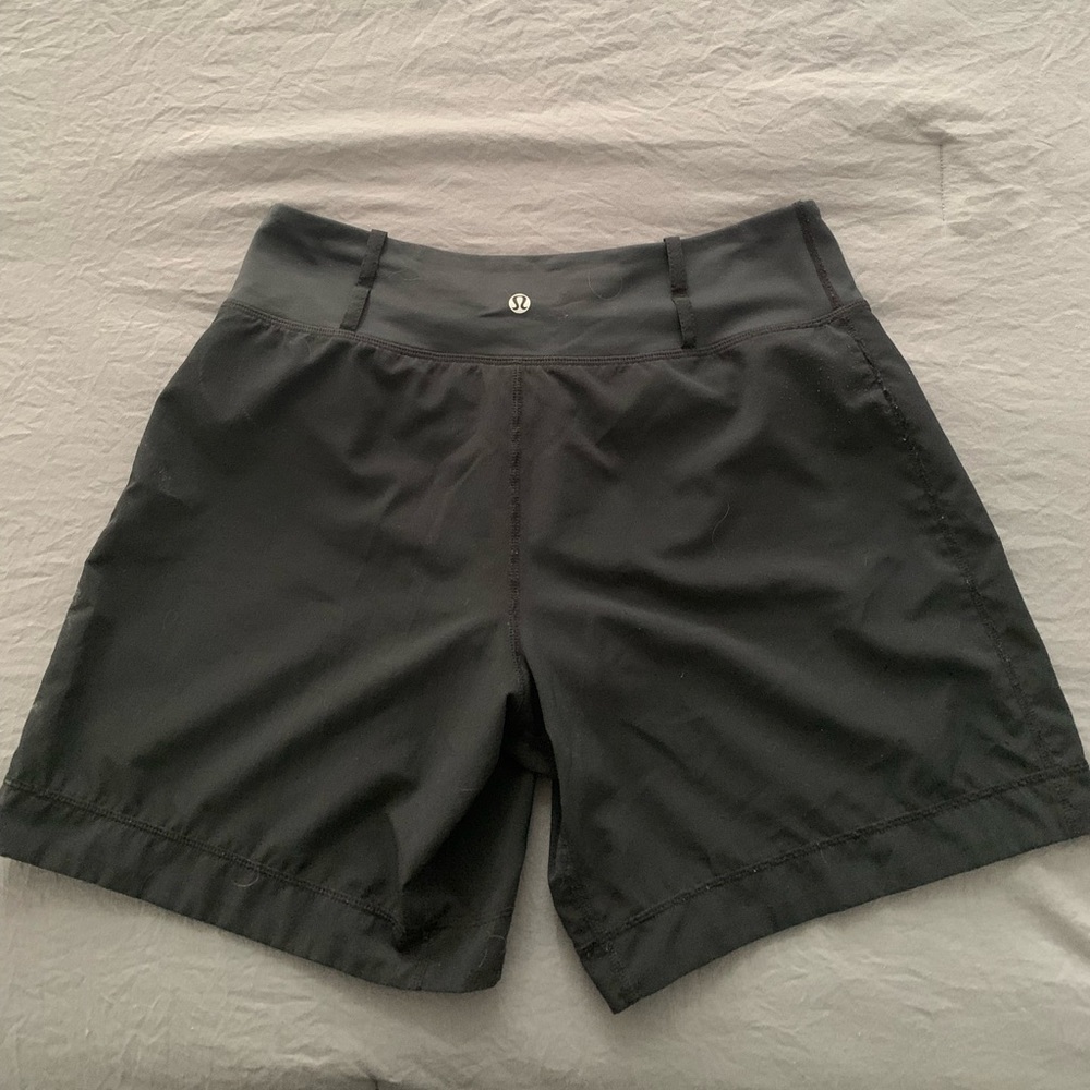 Lululemon athletic womens shorts